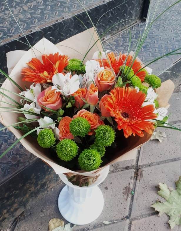Букет цветов из: Герберы, Хризантемы, Альстромерии и Розы в Зуевке