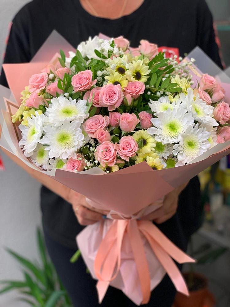 Букет цветов из: Розы и Хризантемы в Зуевке