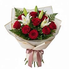 Букет цветов из:  Лилии и Розы в Зуевке