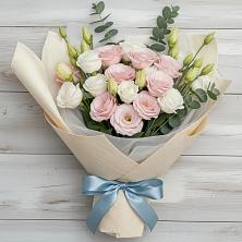 Букет цветов из:  Лизиантусы в Зуевке