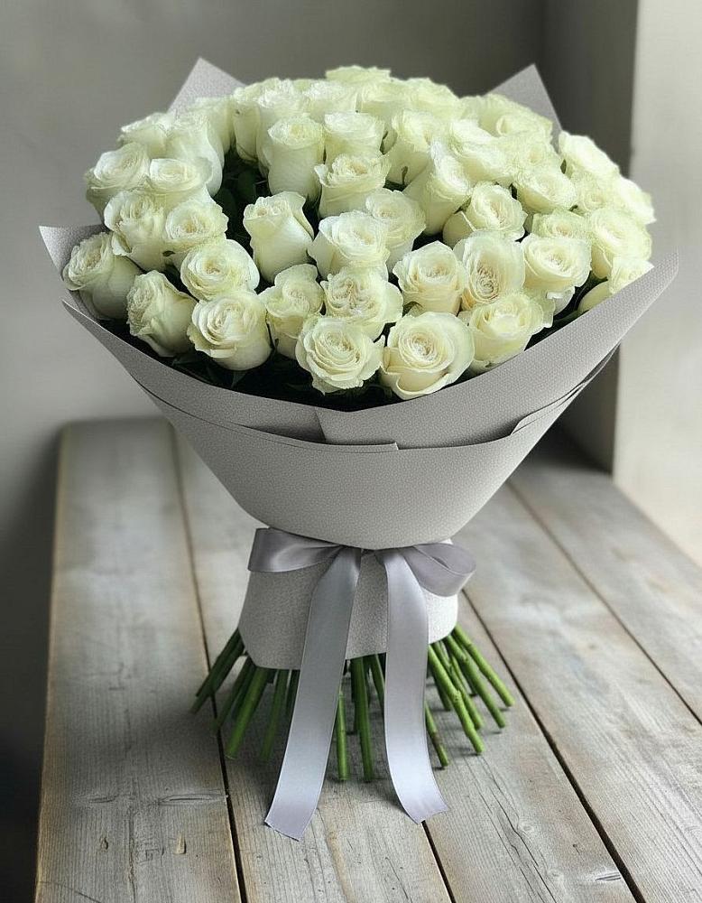 Букет 35 Белых роз в Зуевке