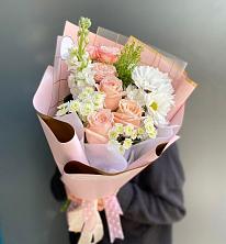 Букет цветов из:  Хризантемы и Розы в Зуевке