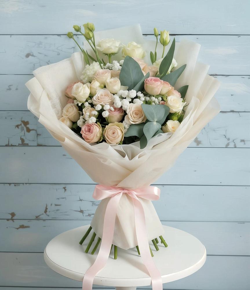 Букет цветов из: Розы и Лизиантусы в Зуевке