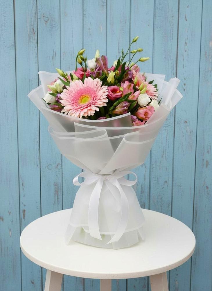 Букет цветов из: Герберы, Альстромерии и Лизиантусы в Зуевке