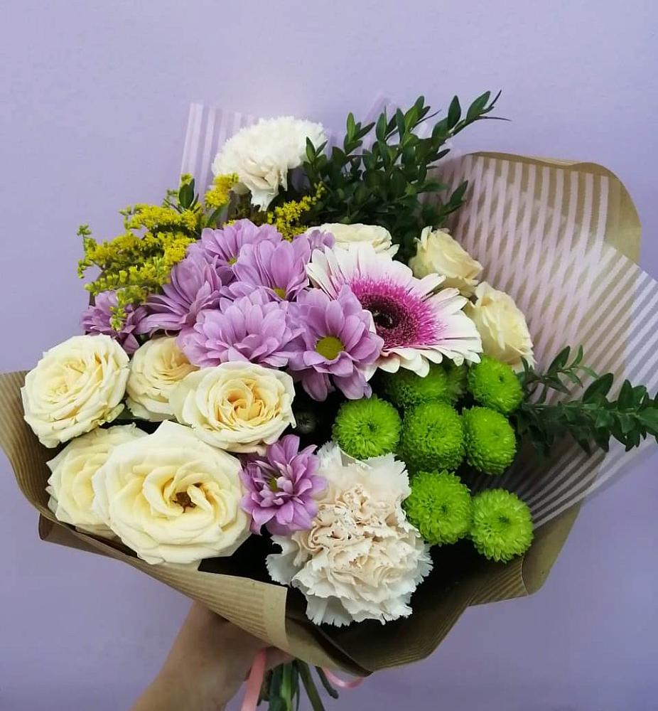 Букет цветов из: Хризантемы, Розы, Гвоздики и Герберы в Зуевке