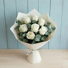 Букет Белые розы в Эвкалипте в Зуевке