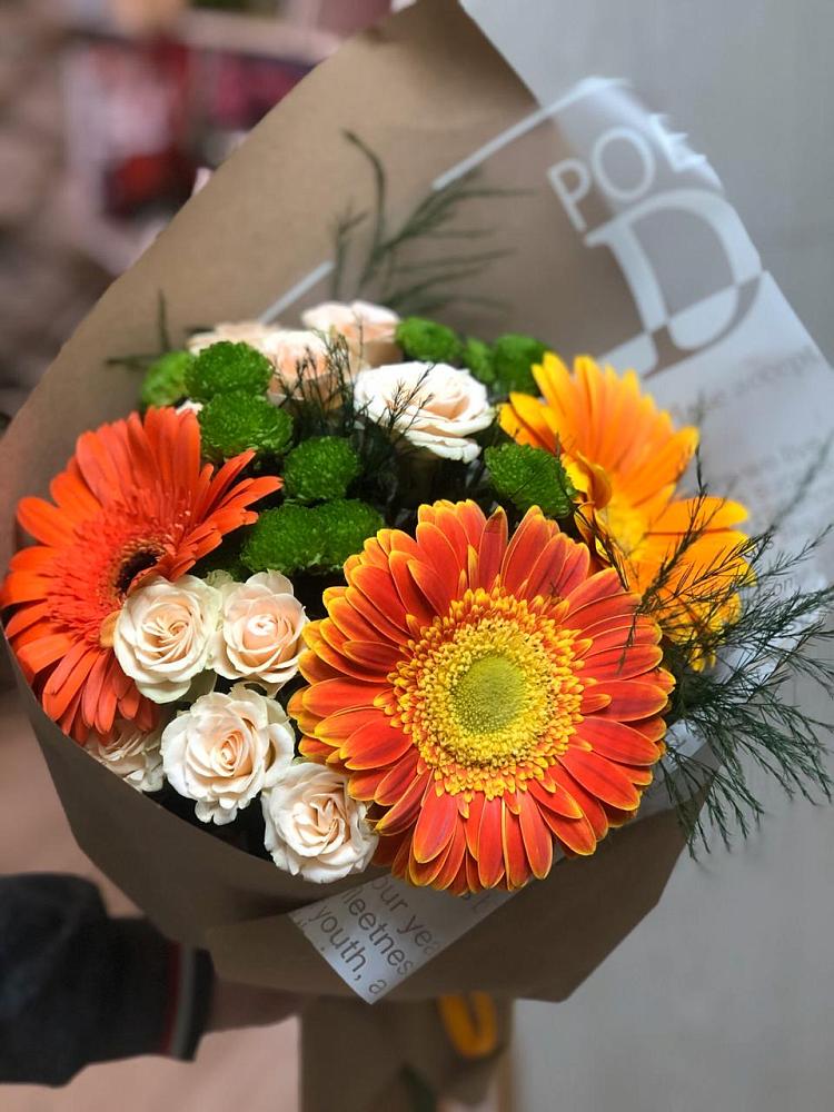 Букет цветов из: Герберы, Хризантемы и Розы в Зуевке
