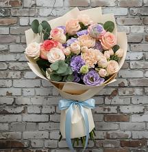 Букет цветов из:  Розы, Лизиантусы и Гвоздики в Зуевке