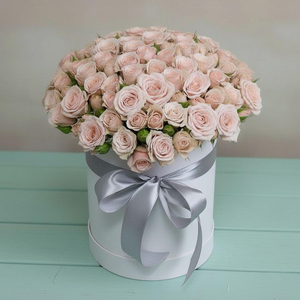 Цветочная композиция из Розы в шляпной коробке в Зуевке